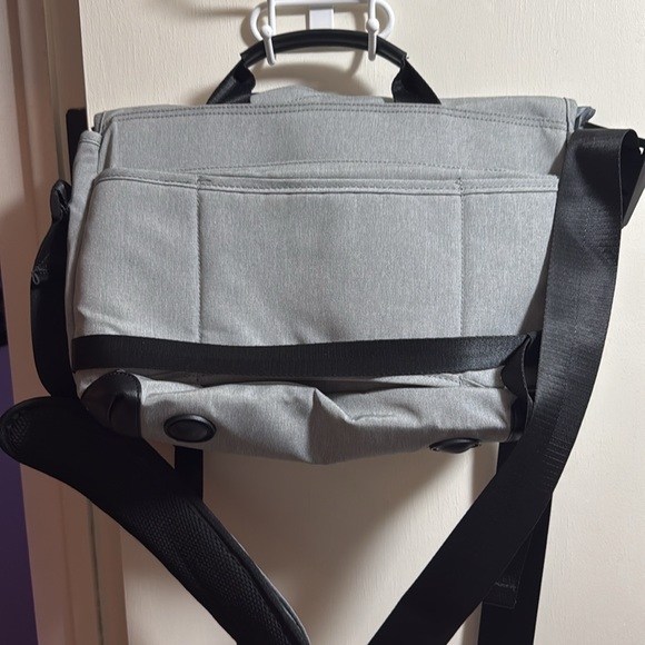 Now-Bring Gray Messenger Bag - Picture 4 of 7